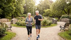 Co naprawdę pomaga zachować aktywność po 65. roku życia: 4 sprawdzone formy aktywności fizycznej